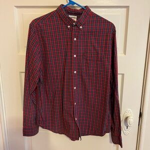 Old Navy plaid slim fit button-down shirt